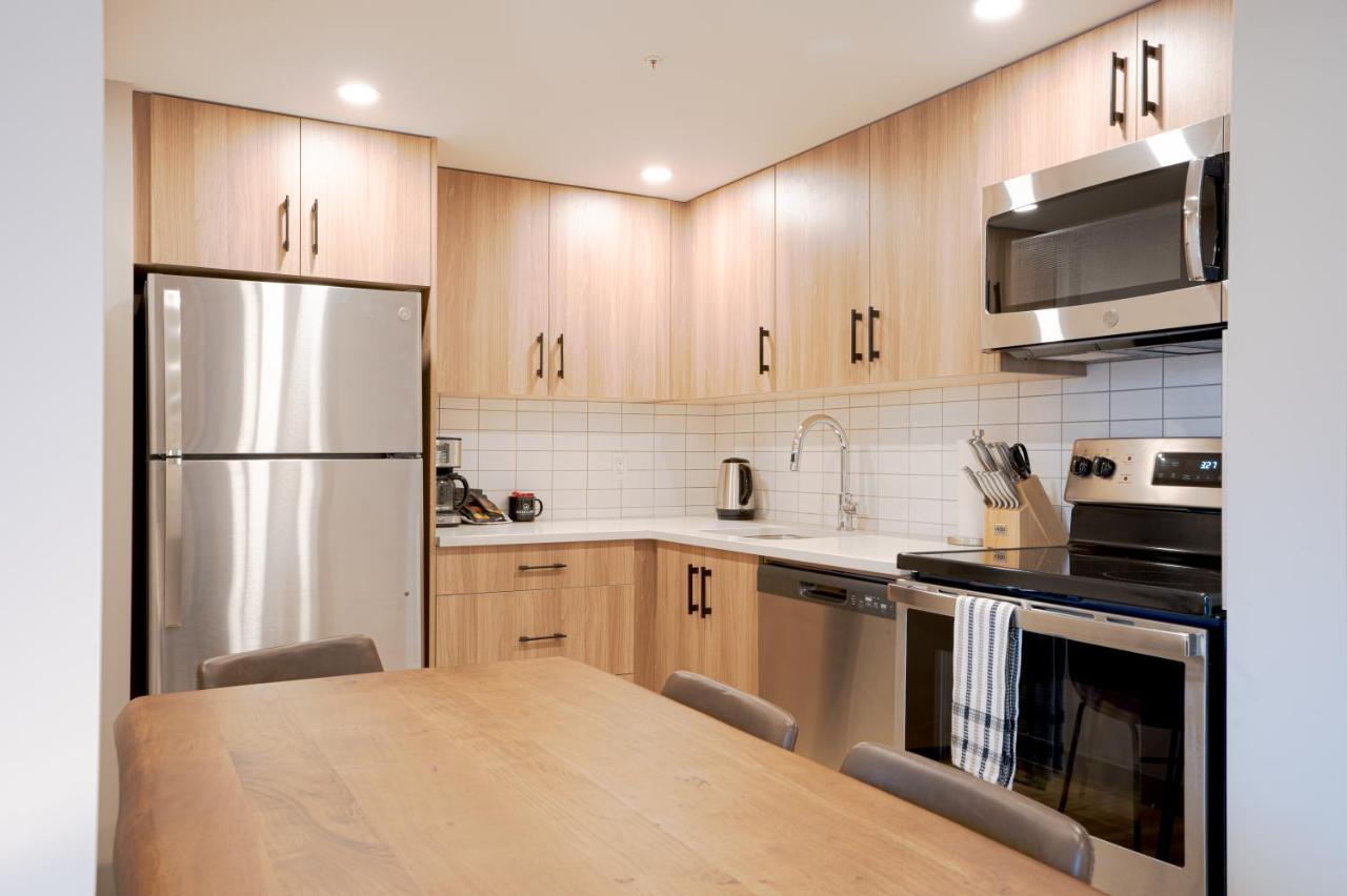 Basecamp Suites Banff Bagian luar foto